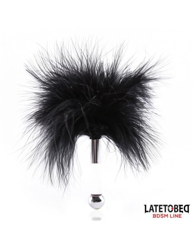 Estimulador de Plumas con Mango de Metal