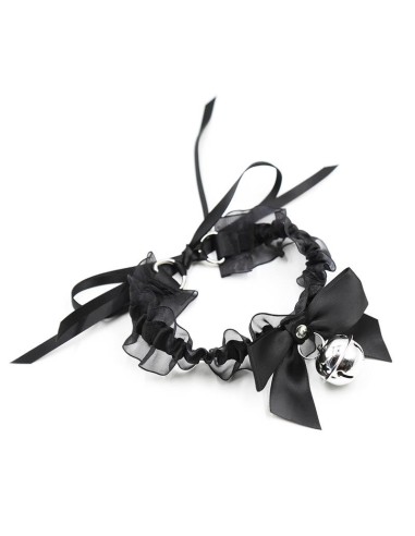 Collar con Lazo, Cascabel y Encaje